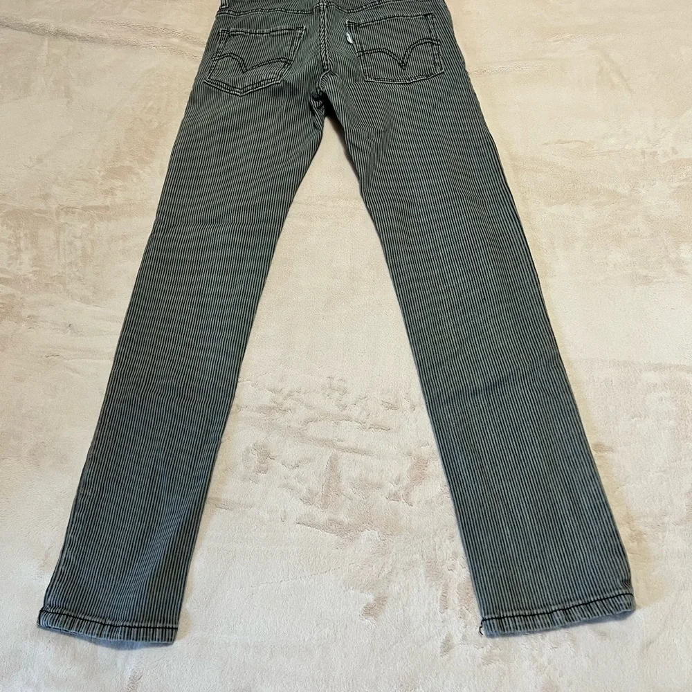 Levi’s 510 jeans for boys straight lines